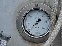 உயிர் காக்கும் படகு விற்பனைக்கு