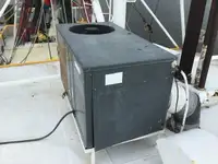 டிராலர் விற்பனைக்கு