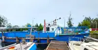 வேலை செய்யும் படகுகள் விற்பனைக்கு