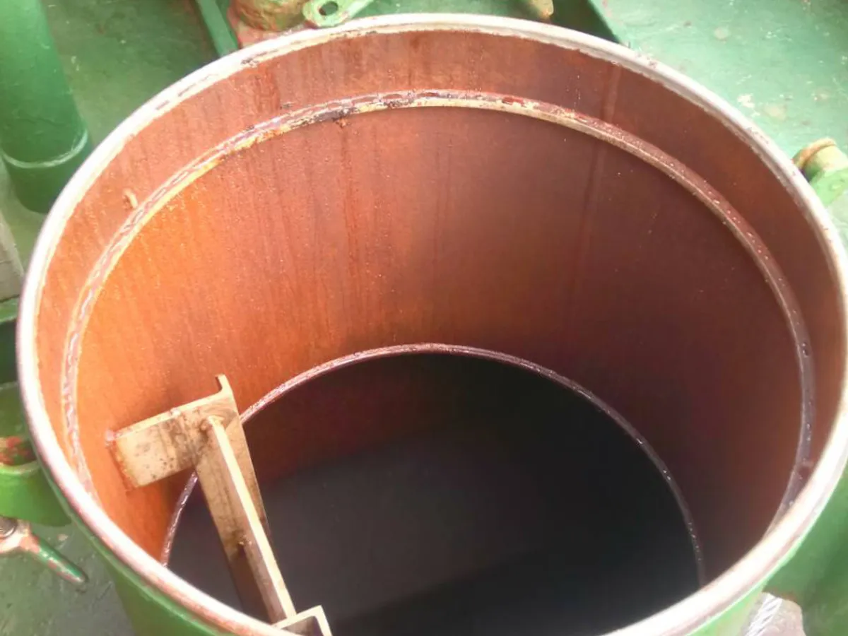 எண்ணெய் / இரசாயன டேங்கர் விற்பனைக்கு