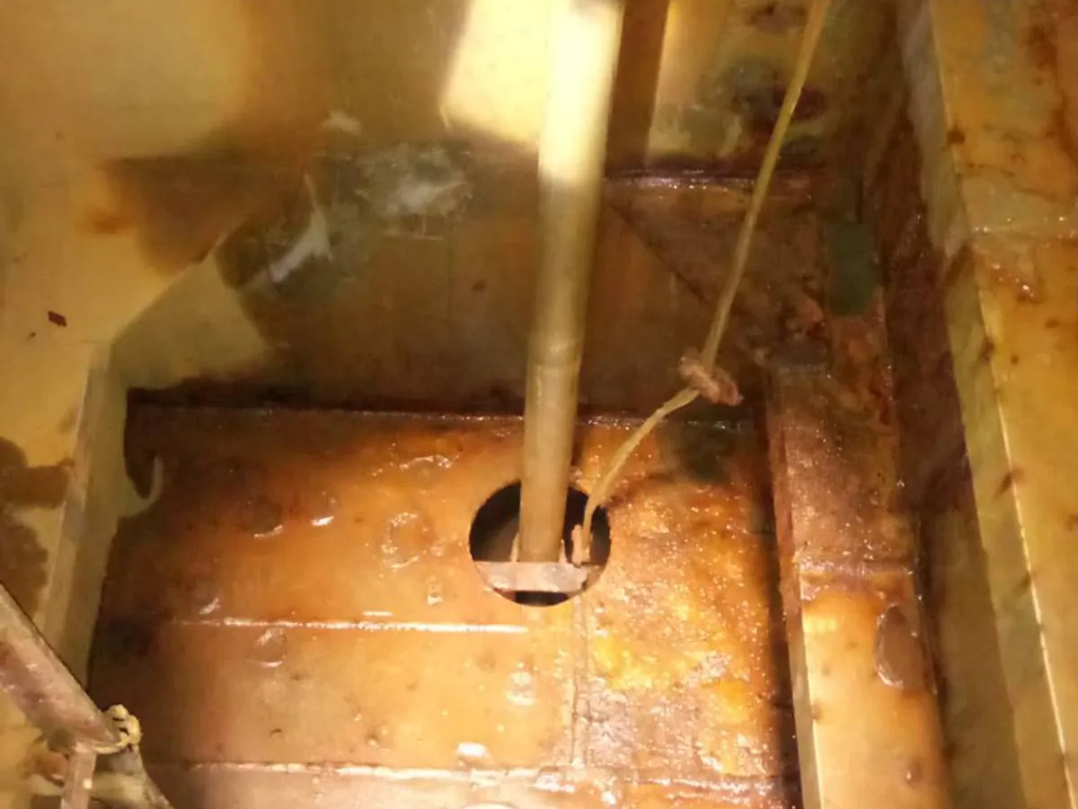 எண்ணெய் / இரசாயன டேங்கர் விற்பனைக்கு