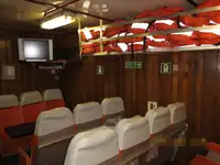 குழு படகு விற்பனைக்கு