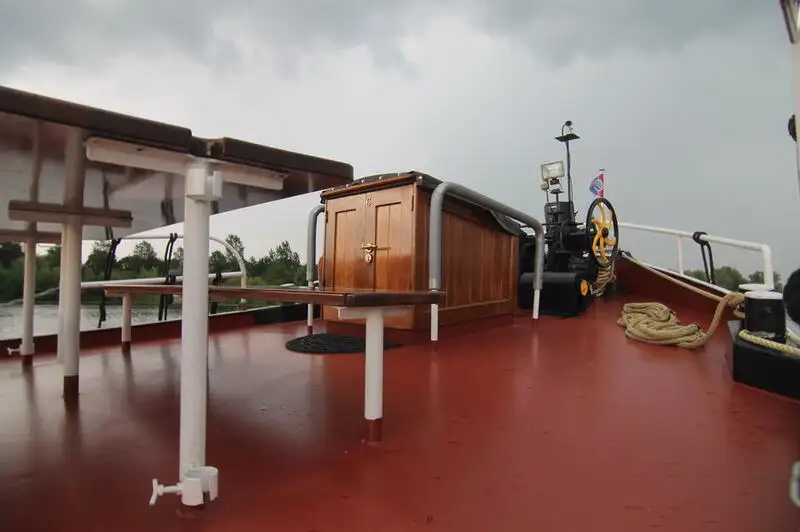 குரூஸ் கப்பல் விற்பனைக்கு