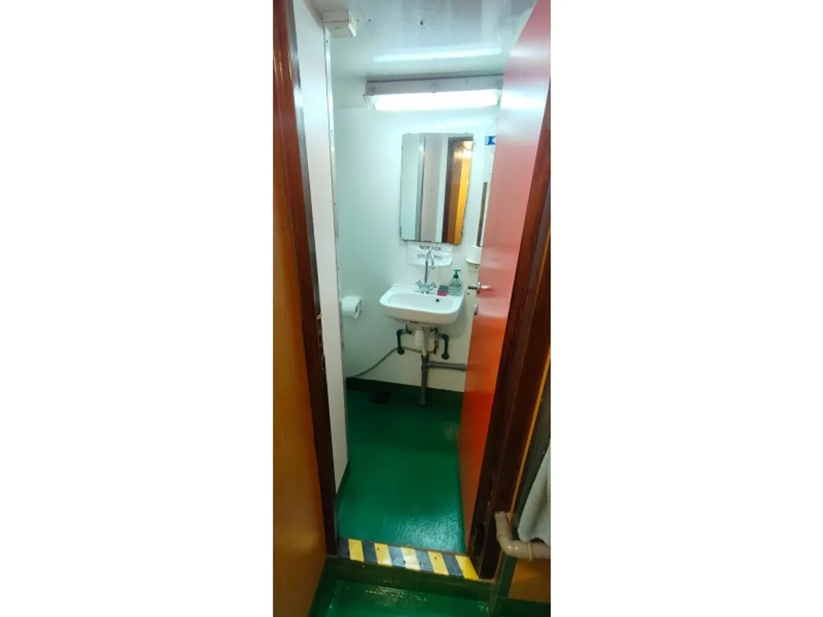 விநியோகக் கப்பல் விற்பனைக்கு