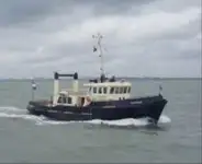 காவல் படகு விற்பனைக்கு