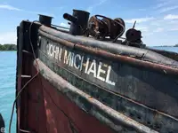 இழுக்கும் படகு விற்பனைக்கு