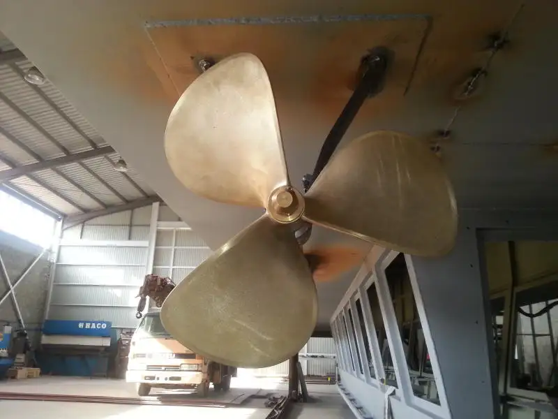 நீர்மூழ்கிக் கப்பல் விற்பனைக்கு