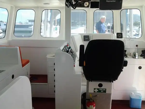 டிராலர் விற்பனைக்கு