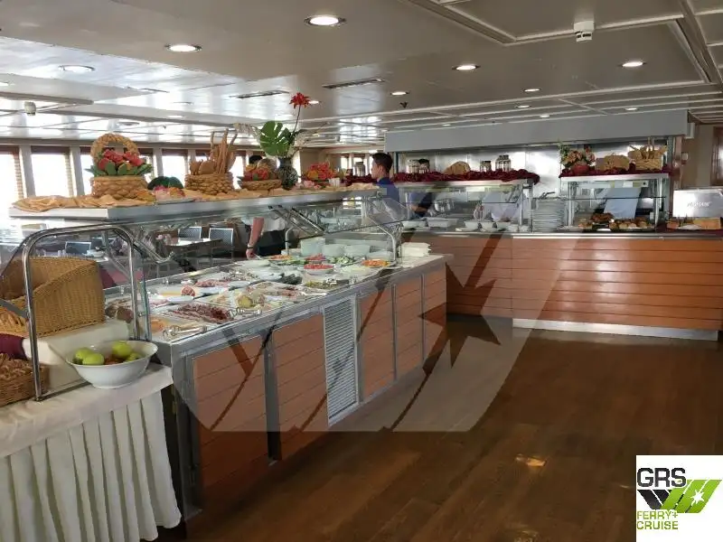 குரூஸ் கப்பல் விற்பனைக்கு