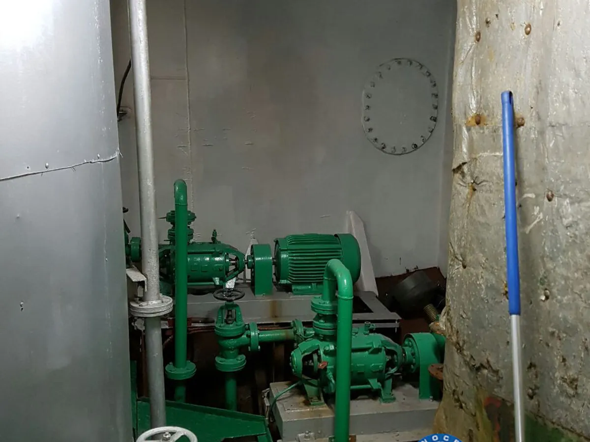 எண்ணெய் / இரசாயன டேங்கர் விற்பனைக்கு