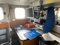 வேலை செய்யும் படகுகள் விற்பனைக்கு