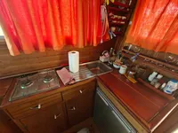 வேலை செய்யும் படகுகள் விற்பனைக்கு