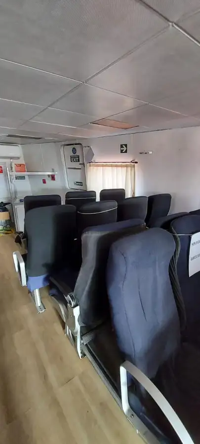 குழு படகு விற்பனைக்கு