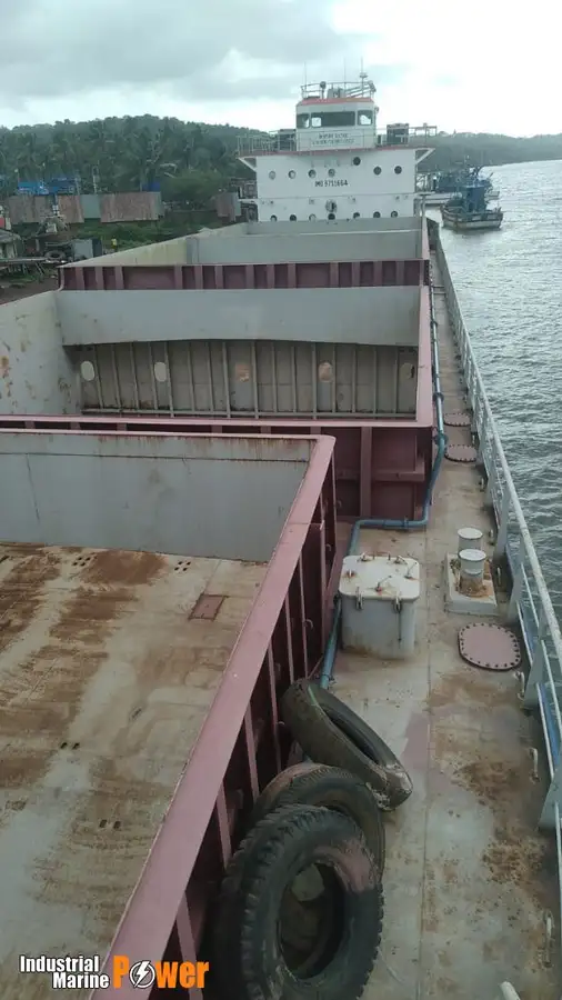 கண்டெய்னர் கப்பல் விற்பனைக்கு