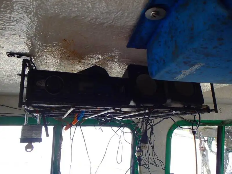 டிராலர் விற்பனைக்கு