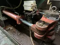 டிராலர் விற்பனைக்கு