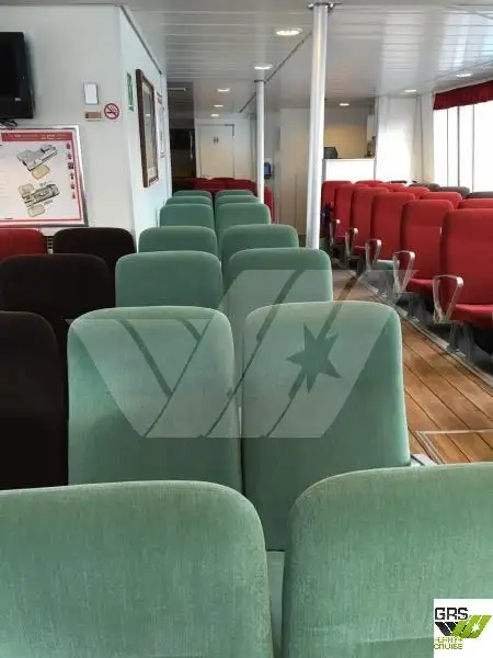 பயணிகள் கப்பல் விற்பனைக்கு