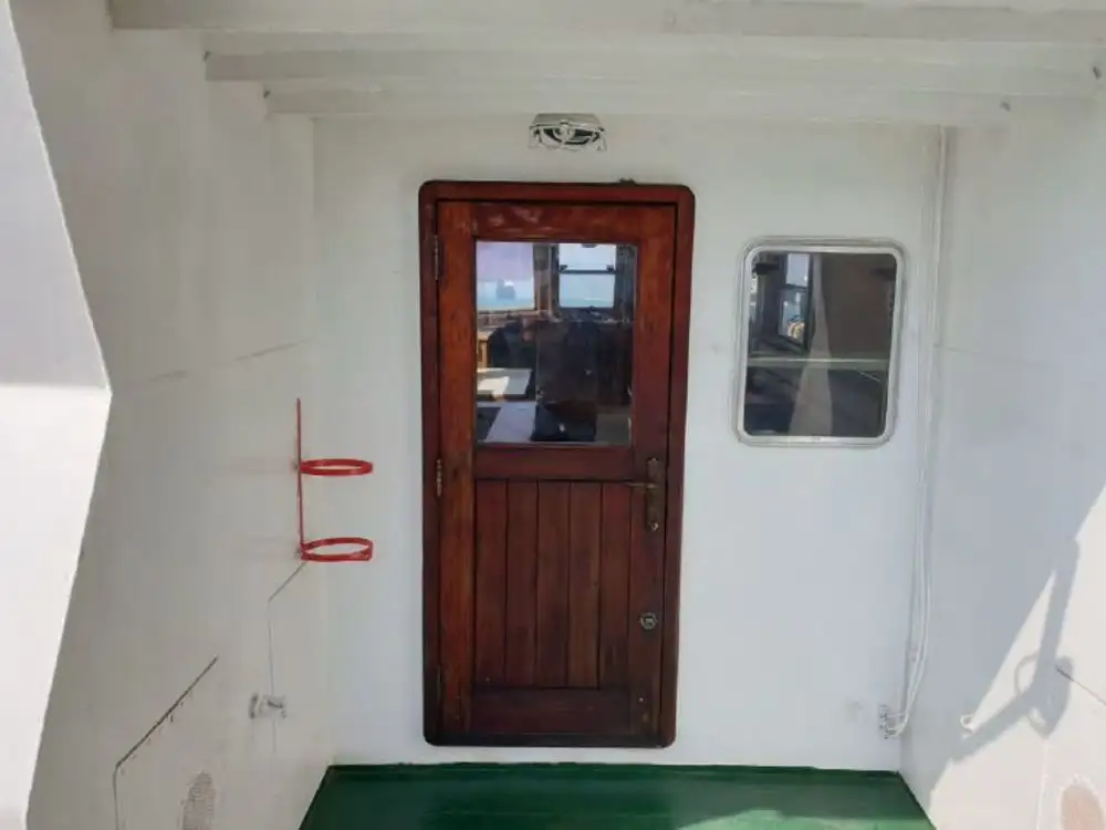 இழுக்கும் படகு விற்பனைக்கு
