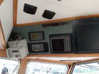 டிராலர் விற்பனைக்கு