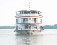 குரூஸ் கப்பல் விற்பனைக்கு