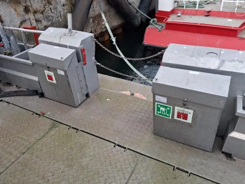 வேலை செய்யும் படகுகள் விற்பனைக்கு