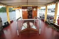குரூஸ் கப்பல் விற்பனைக்கு