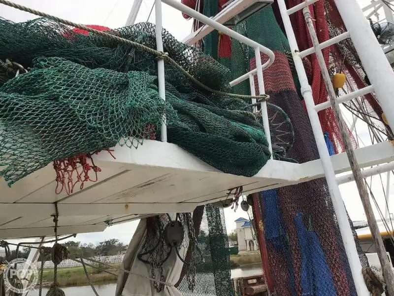 டிராலர் விற்பனைக்கு