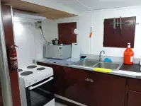 கண்டெய்னர் கப்பல் விற்பனைக்கு