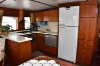 டிராலர் விற்பனைக்கு