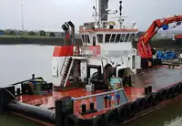இழுக்கும் படகு விற்பனைக்கு