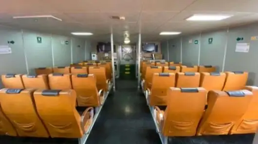 குழு படகு விற்பனைக்கு
