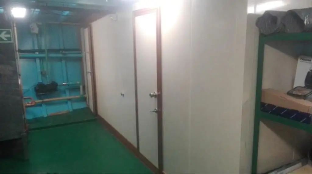 வேலை செய்யும் படகுகள் விற்பனைக்கு