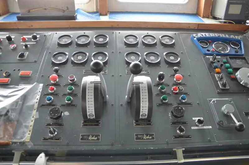 தளம் வழங்கும் கப்பல் (PSV) விற்பனைக்கு