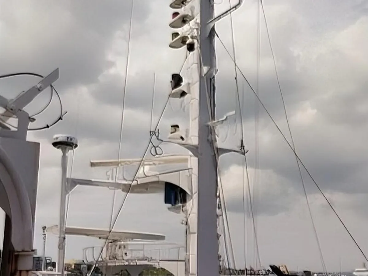 ஃபாஸ்ட் சப்ளை வெசல் (FSV) விற்பனைக்கு