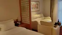 குரூஸ் கப்பல் விற்பனைக்கு