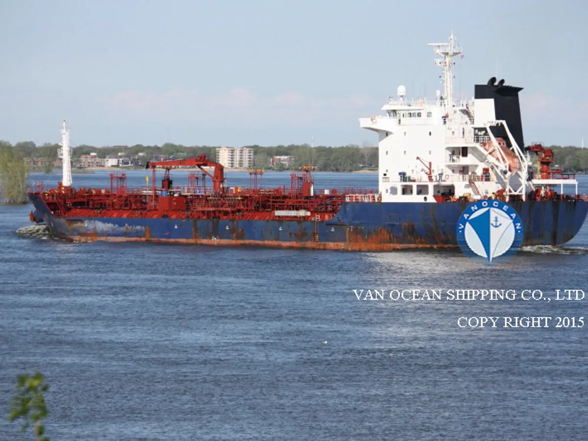 எண்ணெய் / இரசாயன டேங்கர் விற்பனைக்கு
