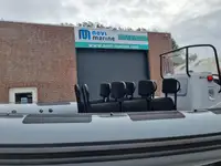 விறைப்பான காற்றினால் நிரப்பப்பட்ட படகு விற்பனைக்கு