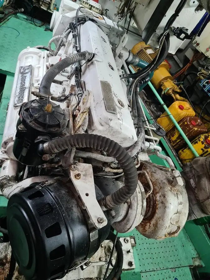 டிராலர் விற்பனைக்கு