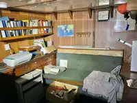 டிராலர் விற்பனைக்கு