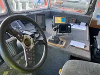 குழு படகு விற்பனைக்கு