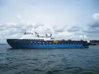குழு படகு விற்பனைக்கு