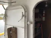 டிராலர் விற்பனைக்கு