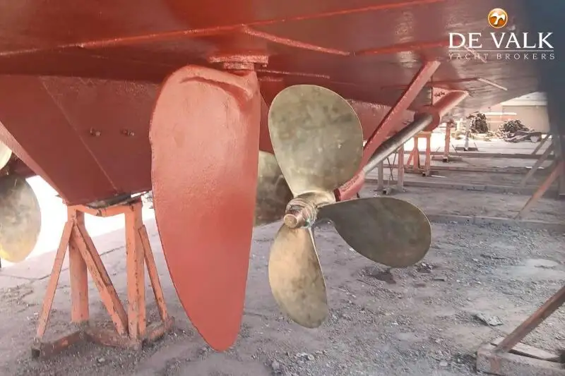 இழுக்கும் படகு விற்பனைக்கு
