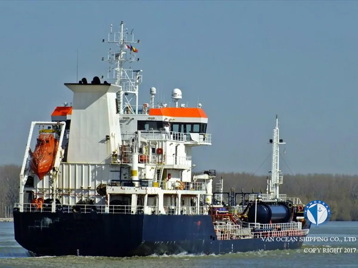 எண்ணெய் / இரசாயன டேங்கர் விற்பனைக்கு