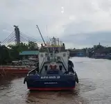 இழுக்கும் படகு விற்பனைக்கு