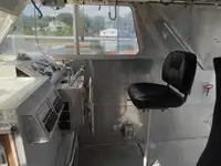 குழு படகு விற்பனைக்கு