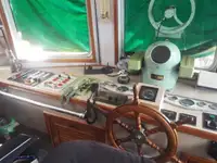 இழுக்கும் படகு விற்பனைக்கு