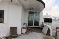 படகு கப்பல் விற்பனைக்கு