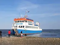 பயணிகள் கப்பல் விற்பனைக்கு