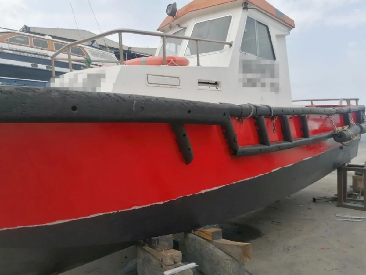 வேலை செய்யும் படகுகள் விற்பனைக்கு